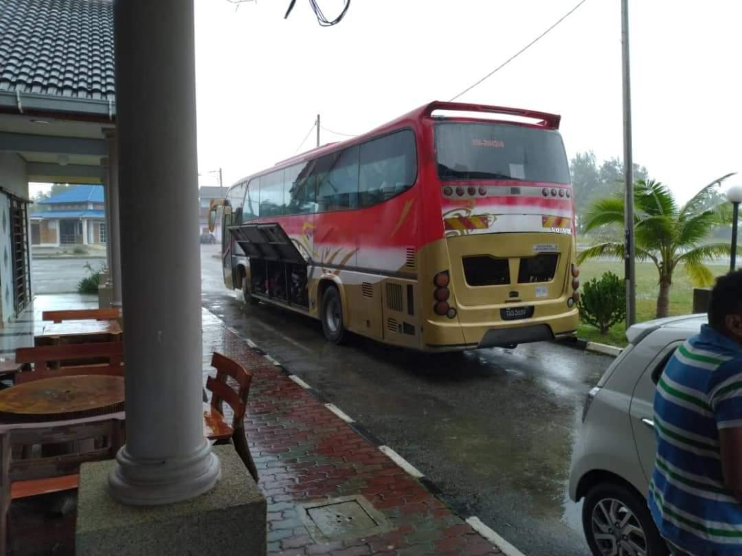 Kanza Beach Inn Marang Exterior foto