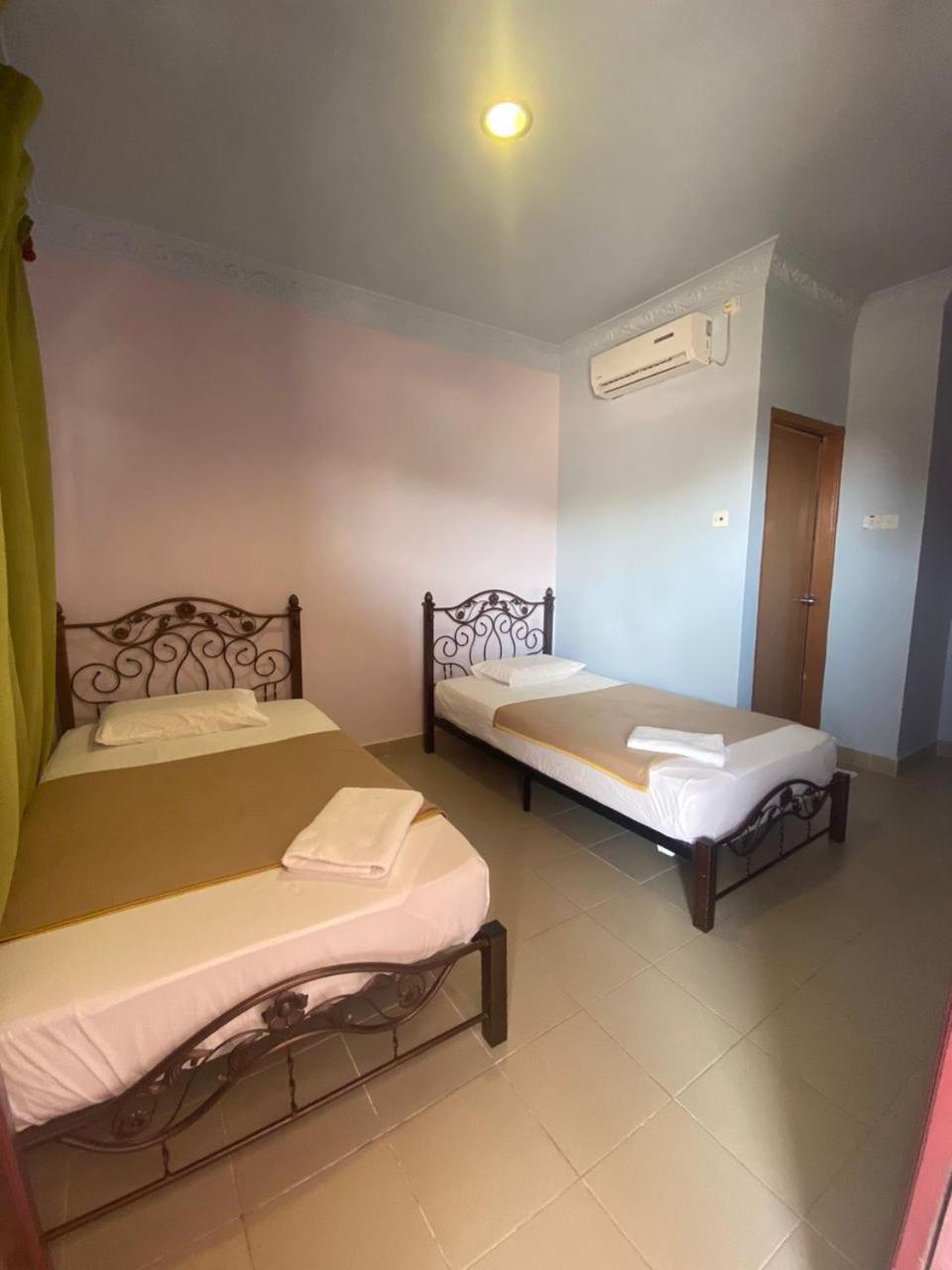 Kanza Beach Inn Marang Exterior foto