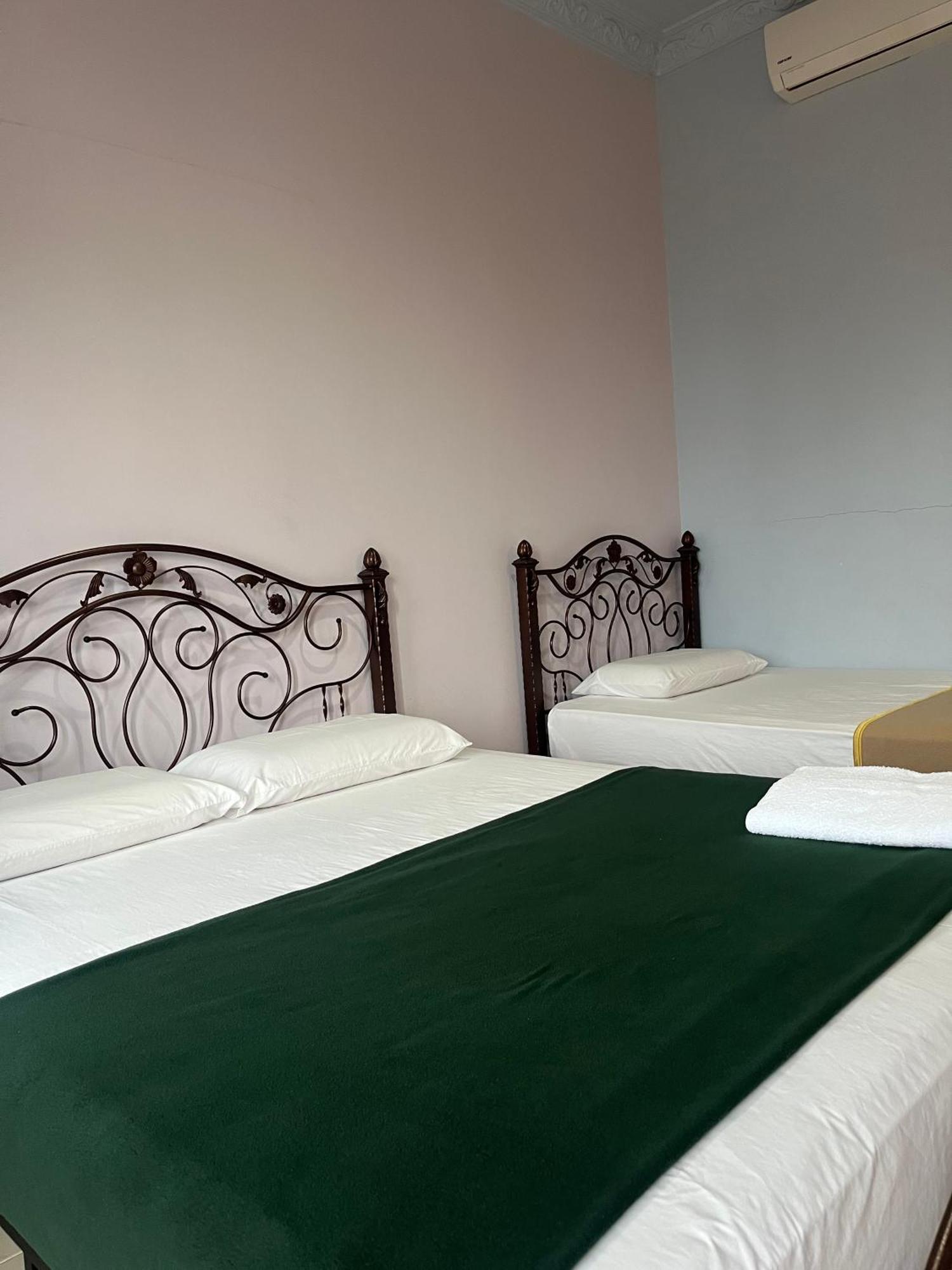 Kanza Beach Inn Marang Exterior foto