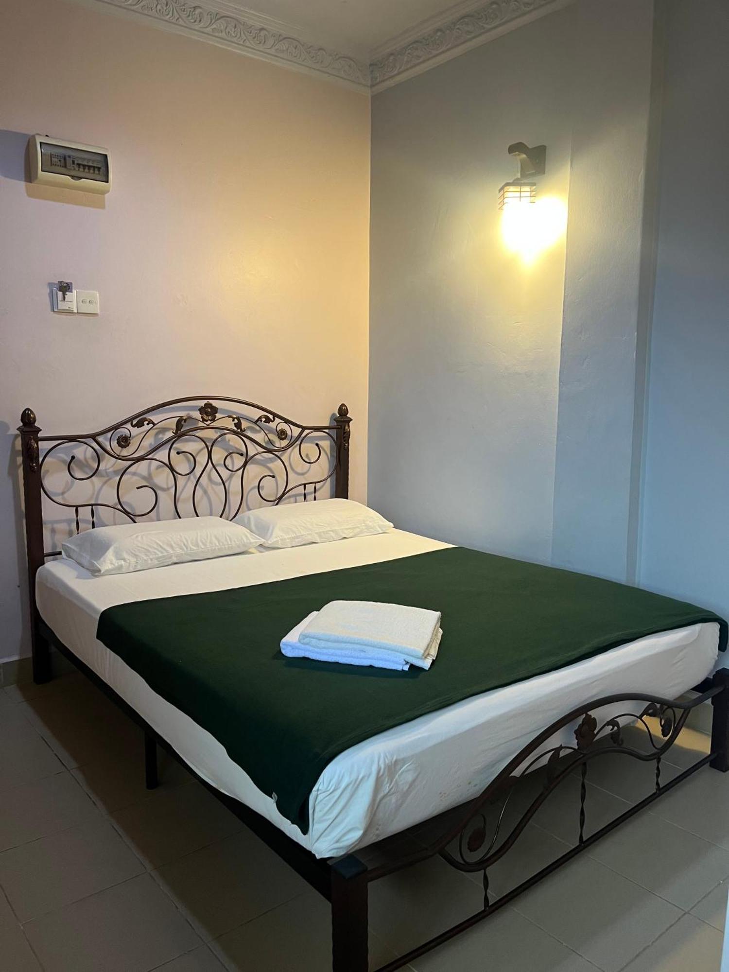 Kanza Beach Inn Marang Exterior foto