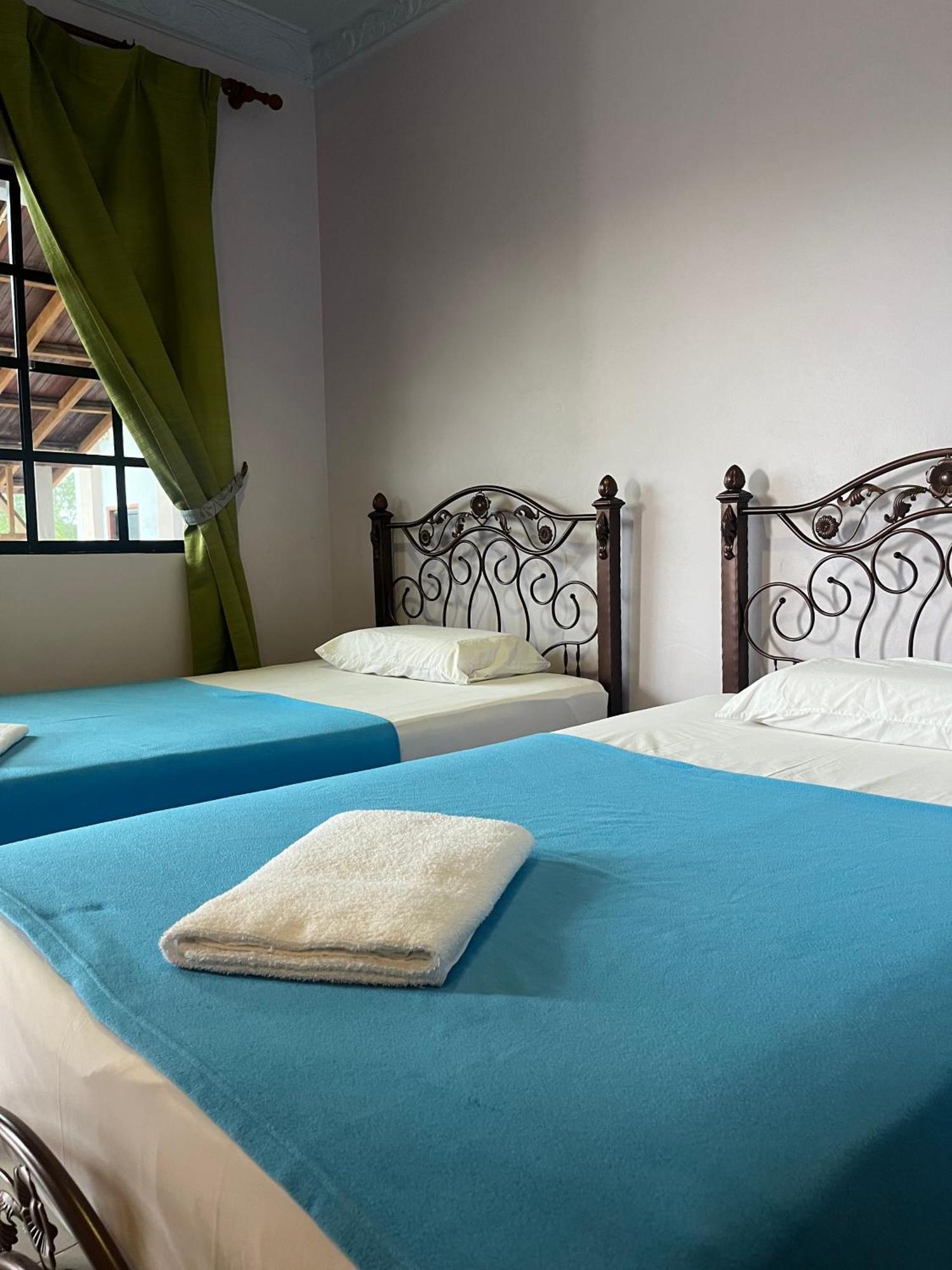 Kanza Beach Inn Marang Exterior foto
